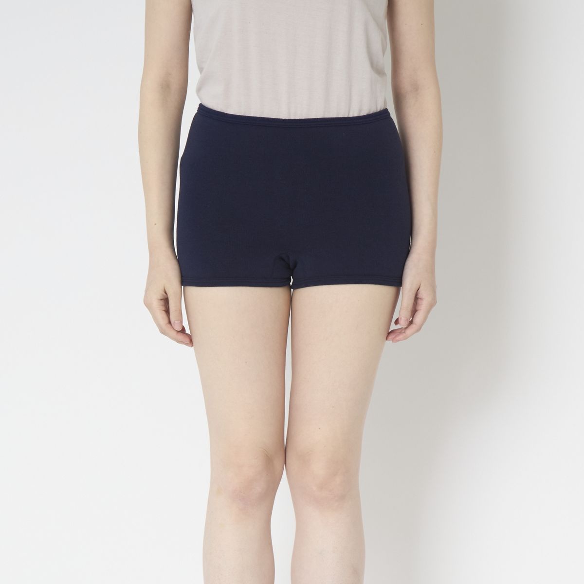 ネイビーブルー